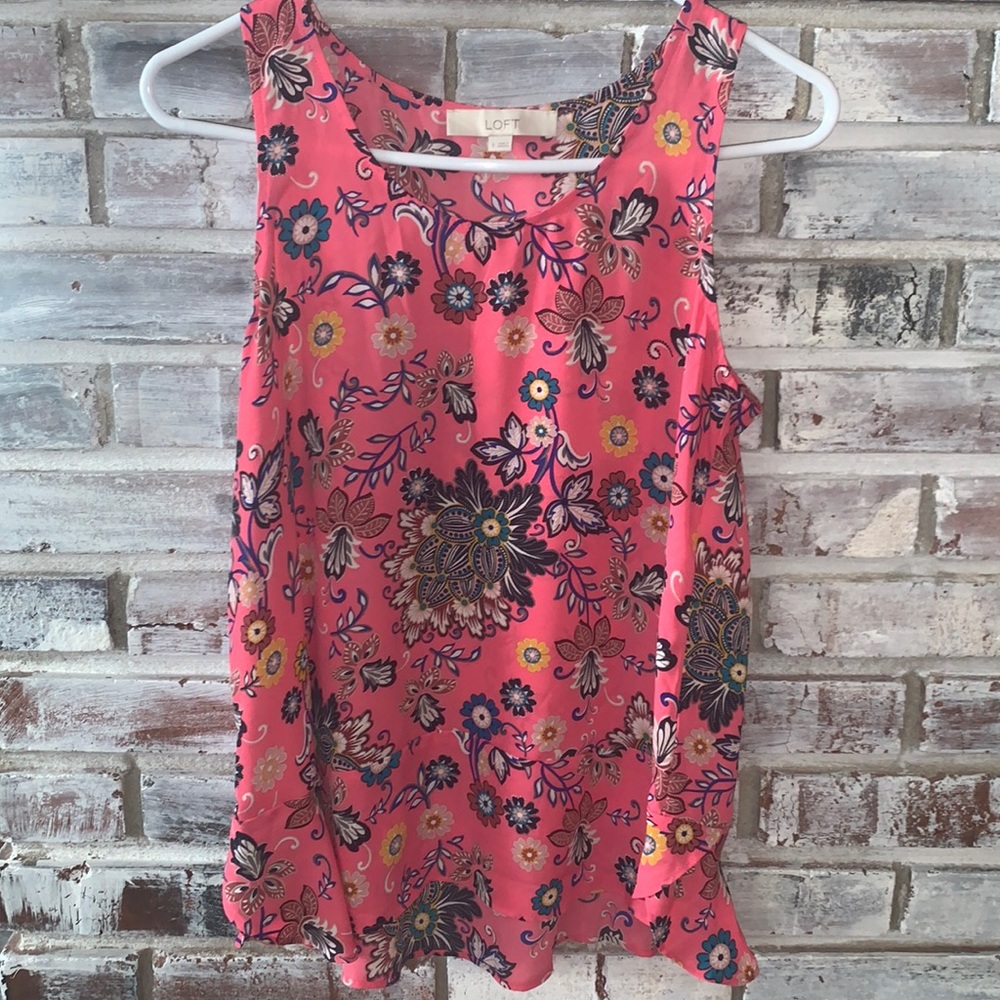 NWOT Loft floral sleeveless blouse, size small, perfect condition.